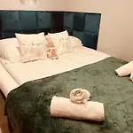 Holiday home Jej I Jego - Eleganckie Z Balia Na Wylacznosc Niewiesze