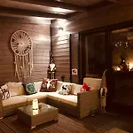 Jej I Jego - Eleganckie Z Balia Na Wylacznosc Niewiesze