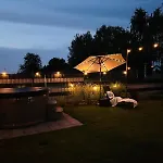 Jej I Jego - Eleganckie Z Balia Na Wylacznosc Holiday home *
