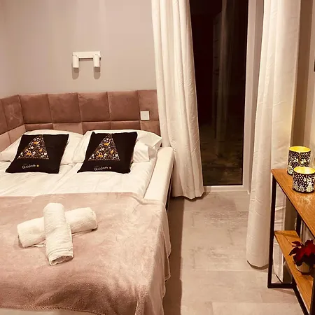 Jej I Jego - Eleganckie Z Balia Na Wylacznosc Holiday home Niewiesze