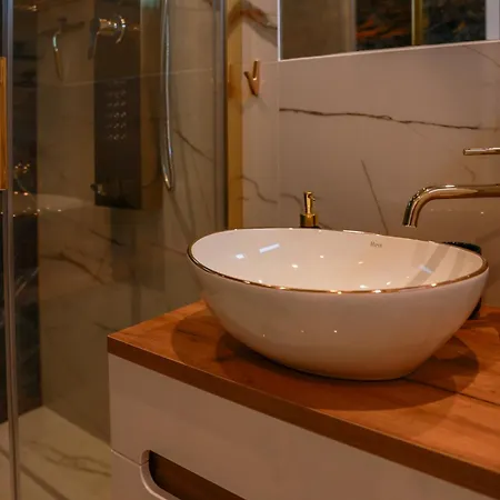 Jej I Jego - Eleganckie Z Balia Na Wylacznosc بيت للعطل *