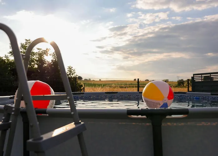 Jej I Jego - Eleganckie Z Balia Na Wylacznosc Niewiesze